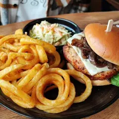 Larnaka gdzie zjeść: najlepsze restauracje i ukryte skarby kulinarne
