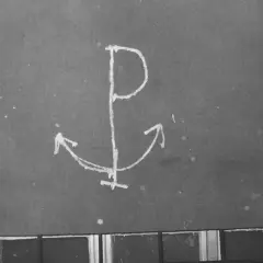 Kotwica z literą "P" - polska walcząca symbol nadziei i oporu.
