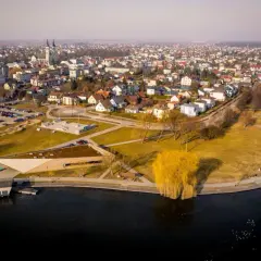 Gdzie w Świętokrzyskim można wykorzystać bon turystyczny i nie przegapić okazji
