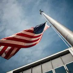 Jak wygląda flaga USA? Odkryj jej symbolikę i znaczenie