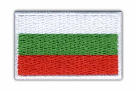 Naszywka z flagą Bułgarii: biały, zielony i czerwony pas.