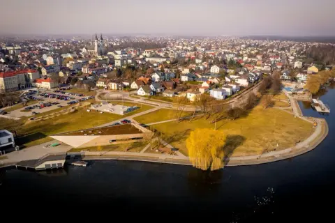 Gdzie w Świętokrzyskim można wykorzystać bon turystyczny i nie przegapić okazji