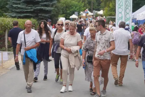 Kiedy dymarki świętokrzyskie? Odkryj daty i atrakcje tego wydarzenia