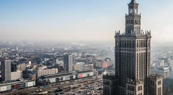 Czy w Warszawie jest bezpiecznie? Poznaj prawdziwe statystyki i obawy