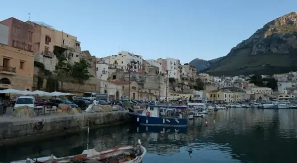Gdzie zjeść w Castellammare del Golfo? Sprawdzone restauracje i smaki