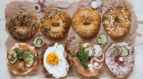 Gdzie zjeść w Chęcinach? Odkryj najlepsze lokale gastronomiczne
