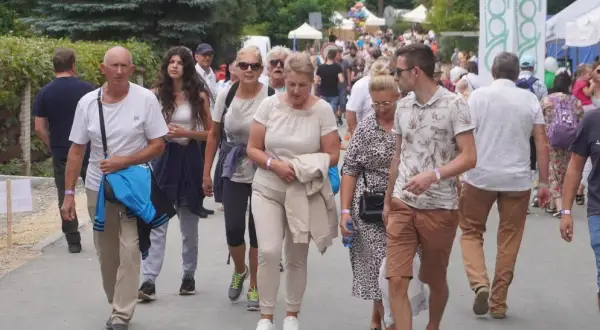Kiedy dymarki świętokrzyskie? Odkryj daty i atrakcje tego wydarzenia