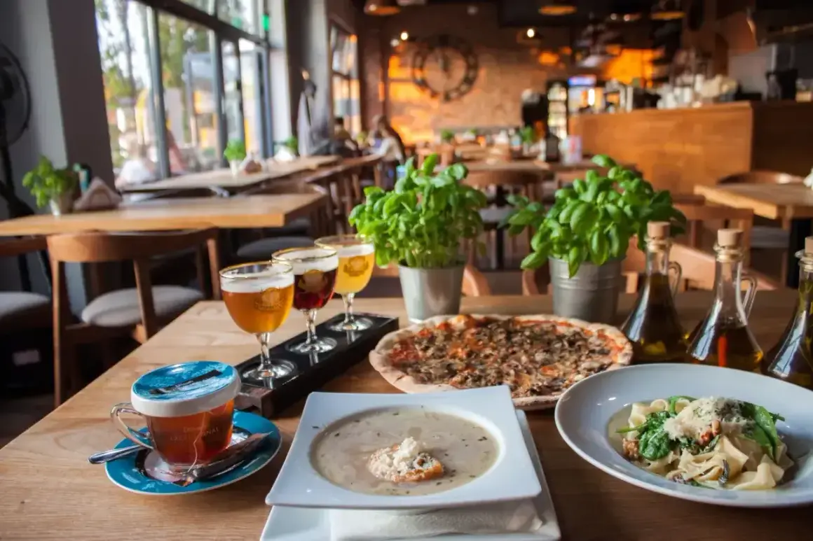 Smaczne jedzenie we Wrocławiu tanio? Pizza, makaron, zupa i piwo czekają w przytulnej restauracji.