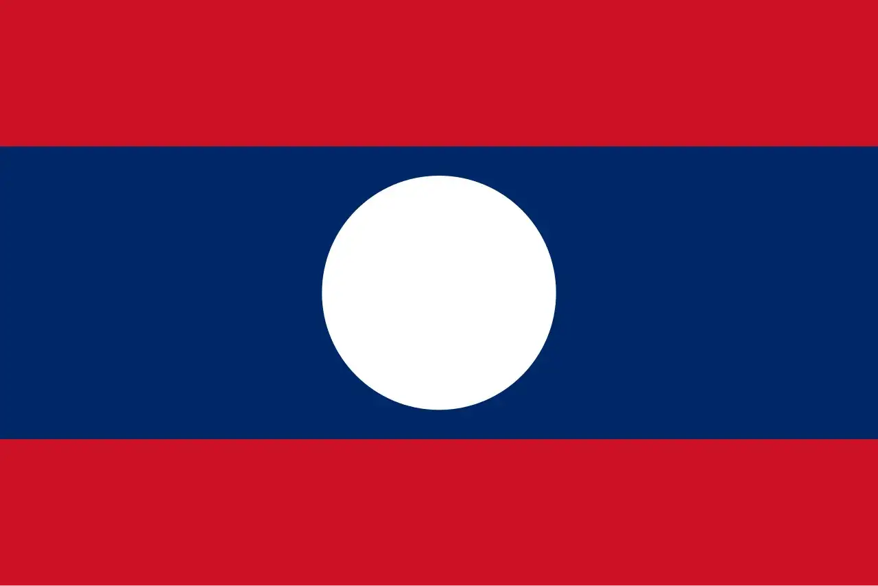 Flaga czerwono-niebiesko-czerwona - Mongolia czy Laos?
