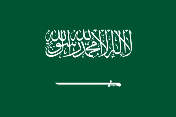 Flaga Arabii Saudyjskiej: zielone tło, biały napis w kaligrafii arabskiej i biały miecz.